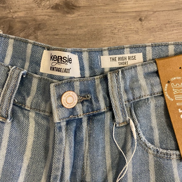 Kensie Vintage Luxe high rise shorts, denim striped, size 6 /28 - Picture 5 of 5
